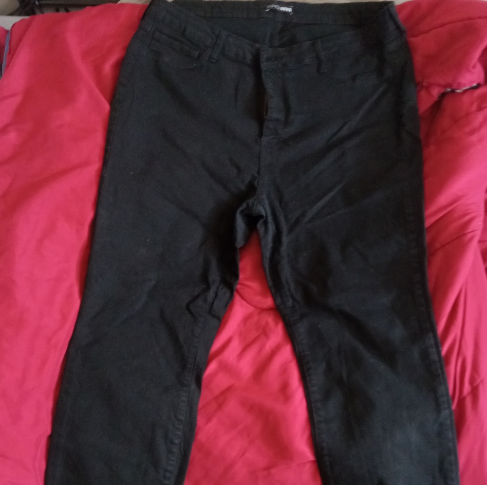 Fashion Nova Black Skinny Jeans